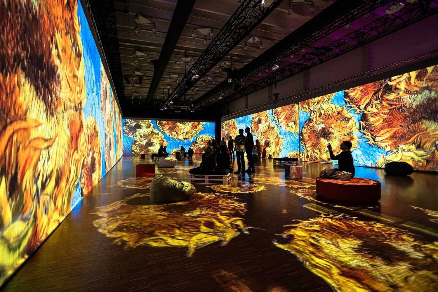 Digital-Art-Dubai-2025-EAST-WEST-SPACE-contemporary-art-gallery-barcelona.jpg