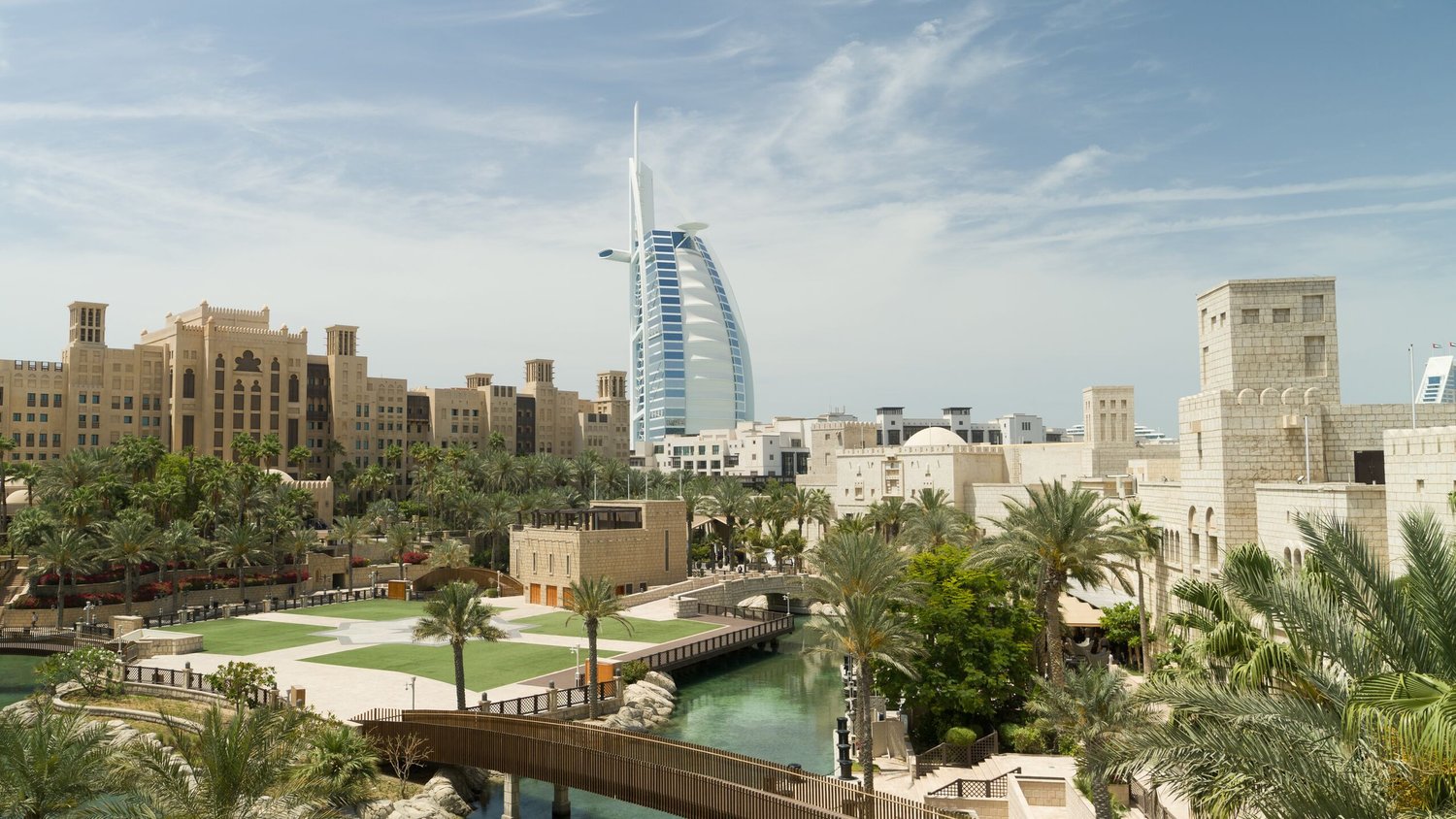 Art-Dubai-2025-EAST-WEST-SPACE-contemporary-art-gallery-barcelona-Madinat-Jumeirah.jpg